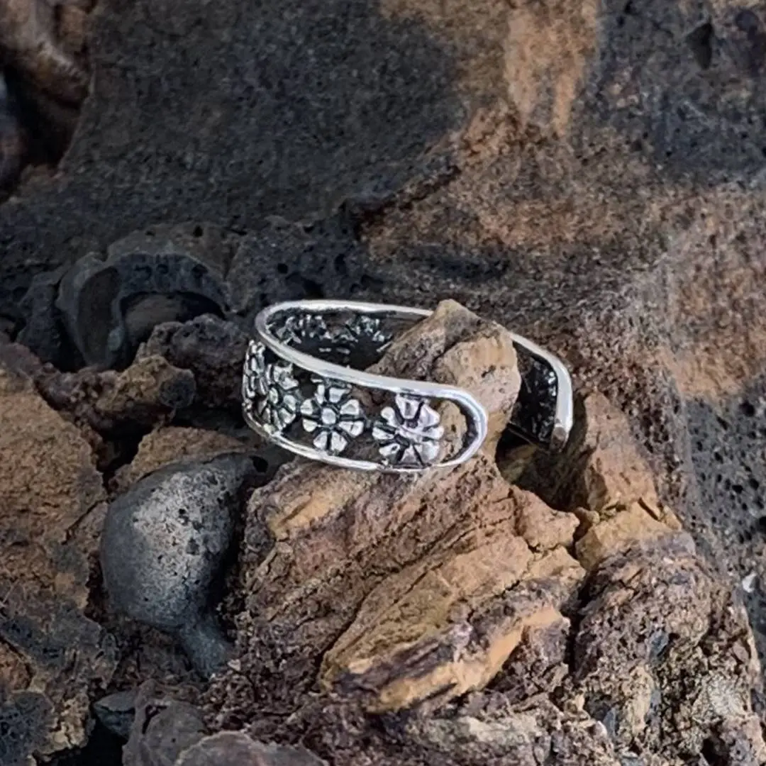 Sterling Flowers Toe Ring