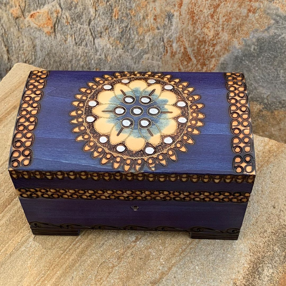 Edelweiss Mountain Flower Box