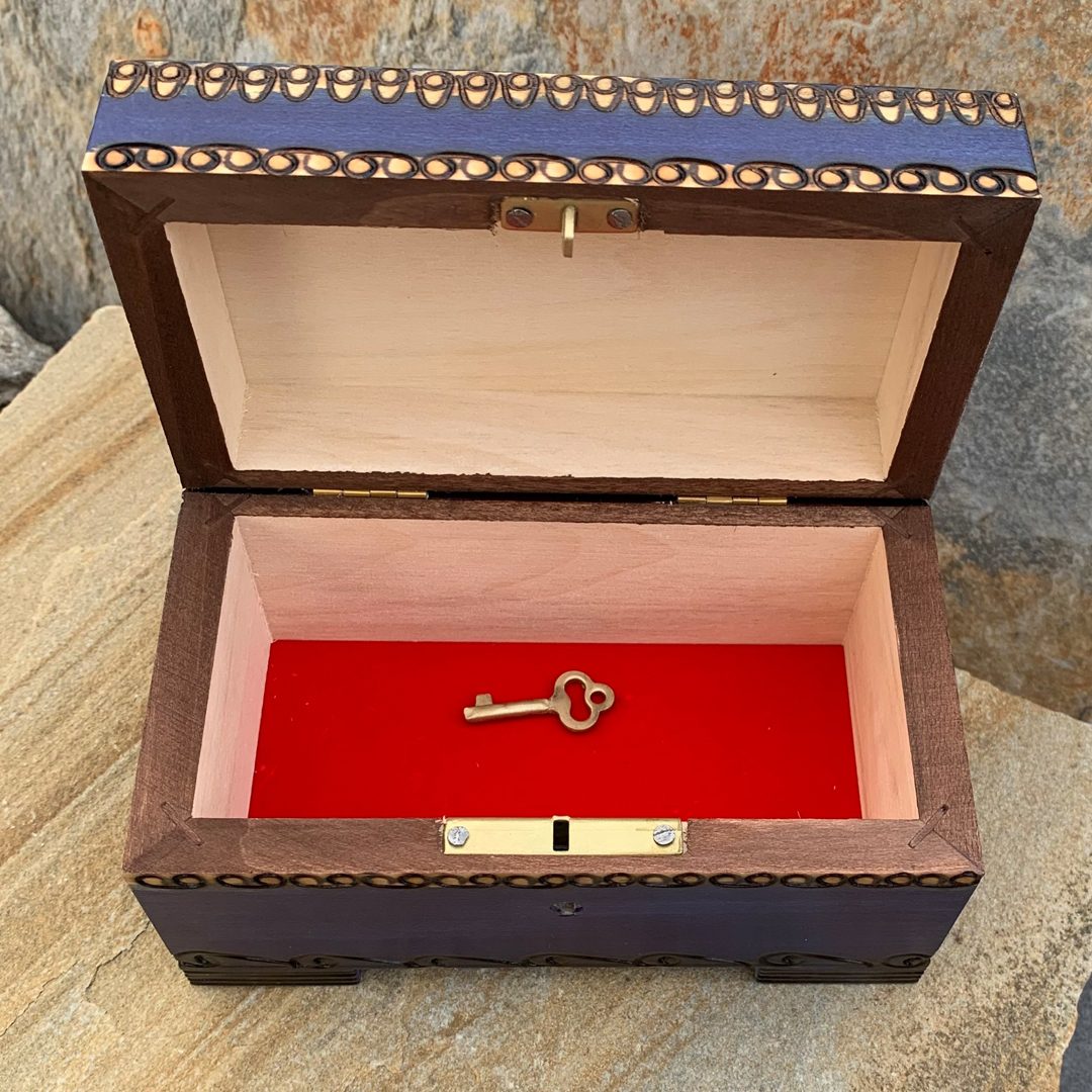 Edelweiss Mountain Flower Box