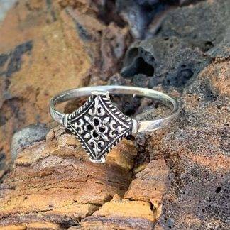 Sterling Silver Antique Point Ring