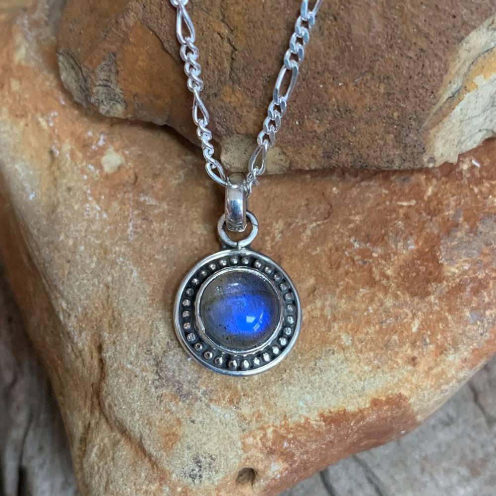 Petite Sterling Labradorite Pendant - GLE-Good Living Essentials