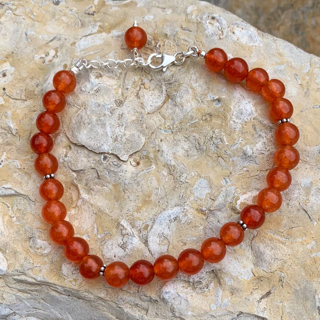 Amazon.com: NOVICA Handmade Carnelian Beaded Bracelet .925 Sterling Silver  Red India Birthstone [7.25 in L x 0.3 in W] 'Royal Glow': Clothing, Shoes &  Jewelry