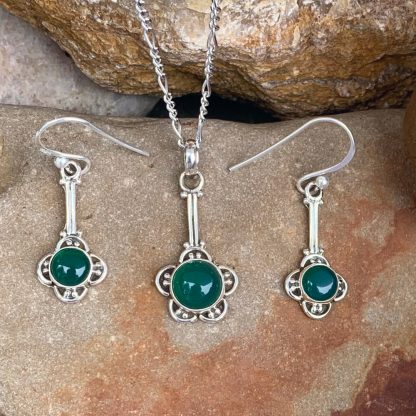 Green Onyx Flower Set