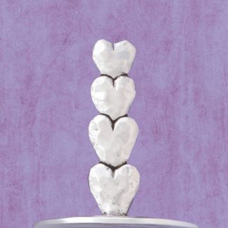 Upright ring holder with stacked hearts