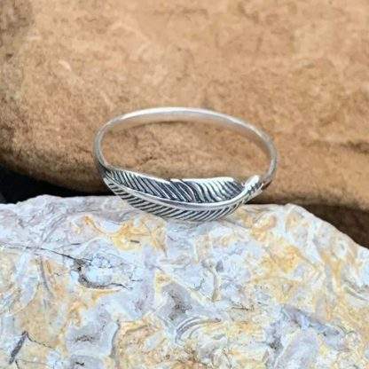 Sterling Silver Band Ring with Single Featerh