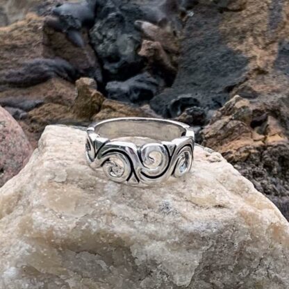 Contemporary Sterling Swirling Ring