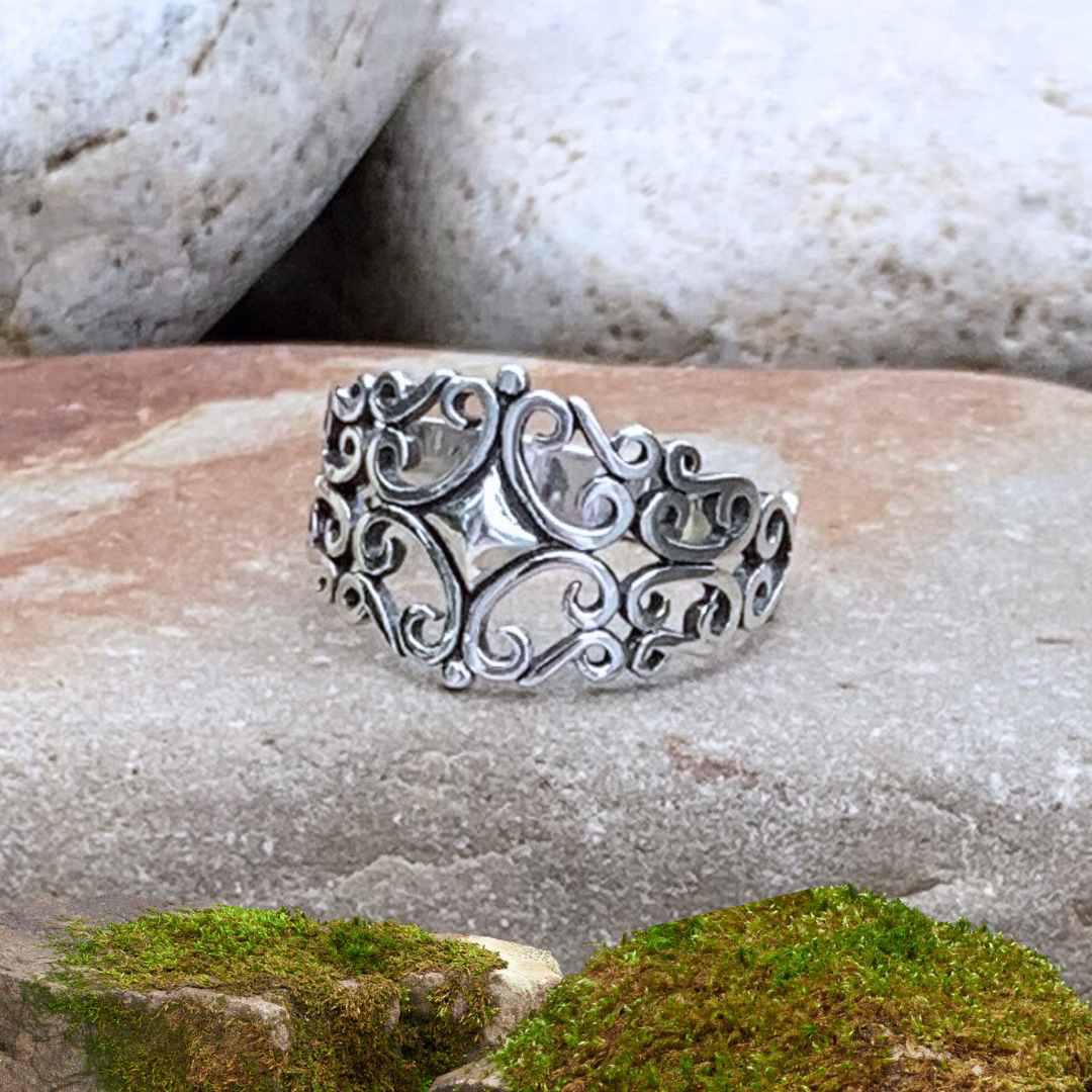 The Lacy Heart Ring 6