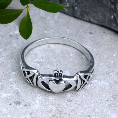 Sterling Silver Claddagh Celtic Knot Ring