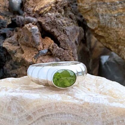 Contemporary Sterling Silver & Oval Faceted Peridot Ring