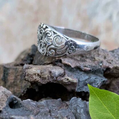 925 Sterling Silver Ring with Filigree Swirling Design Side View