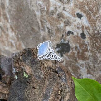 Marquise Rainbow Moonstone Sterling-Ring