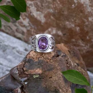 Sterling Silver and Oval Faceted Amethyst Ring
