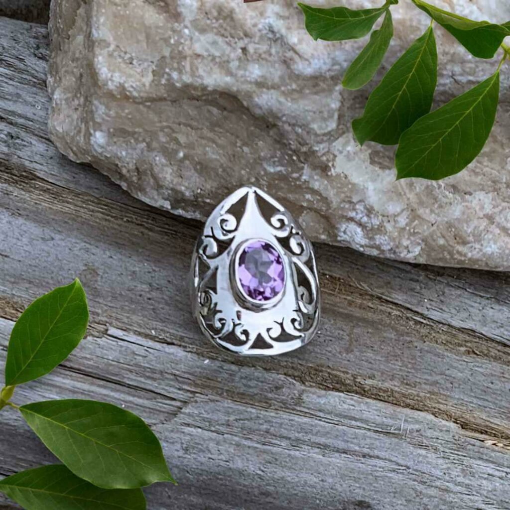 Pointed Filigree Sterling Silver Ring with Faceted Amethyst Gemstone