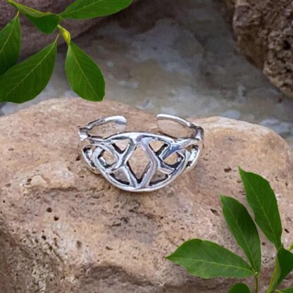 Sterling Celtic-Triquetra Toe Ring