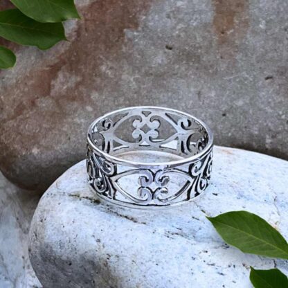 Hearts & Flowers Filigree Ring