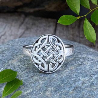 an image of a unisex Sterling Silver Round Celtic Knot Design Ring