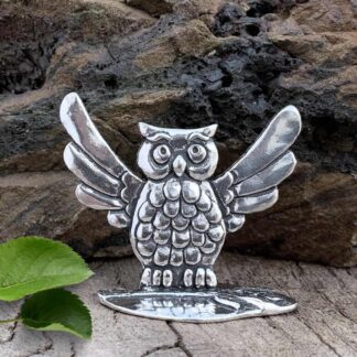 an image of a Pewter Owl Ring Holder with spread wing