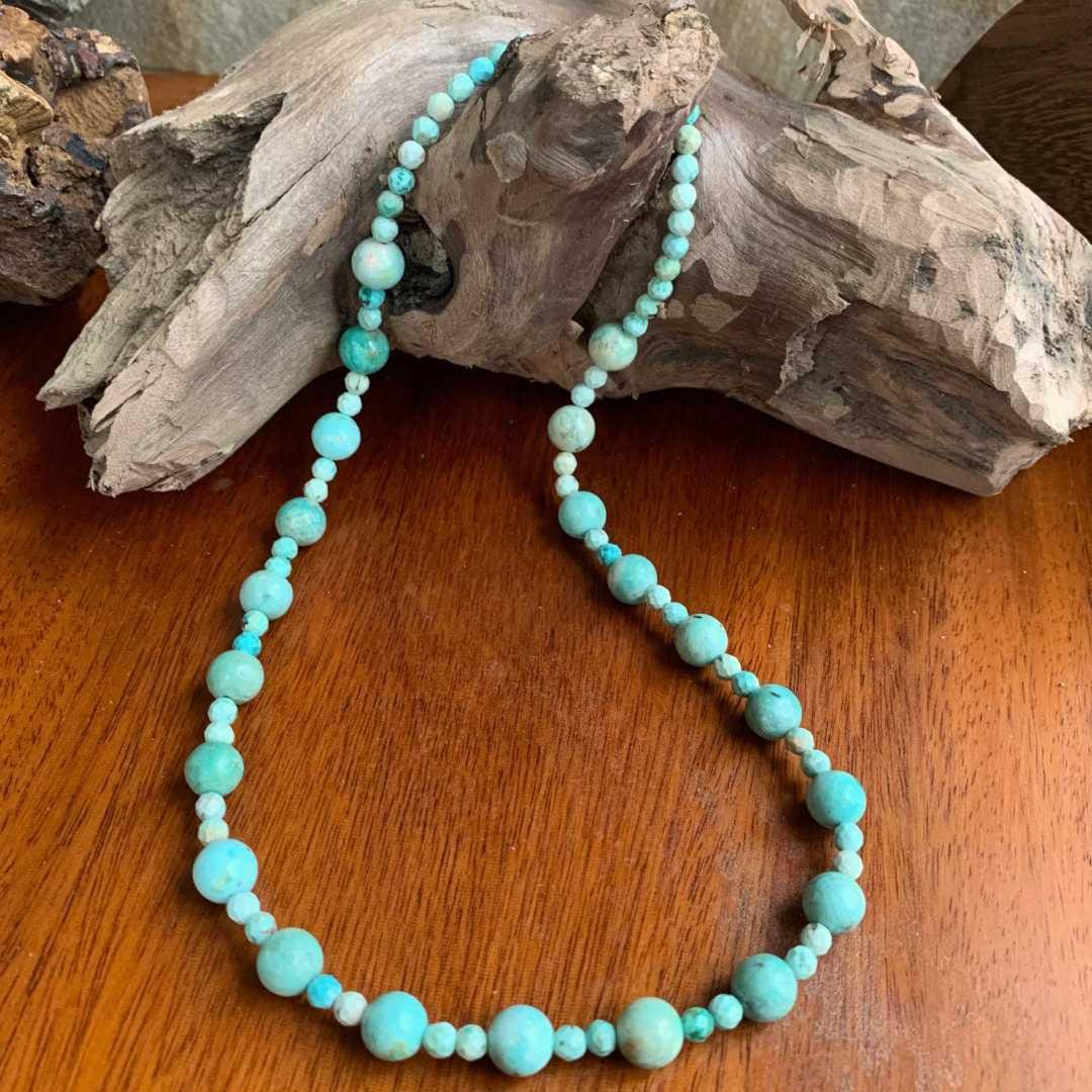 Peruvian Turquoise Beaded Necklace - Image 2