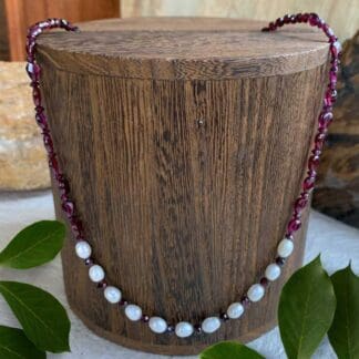 an image of a Faceted Garnets and Pearls Necklace