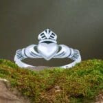 an image of a sterling silver claddagh ring