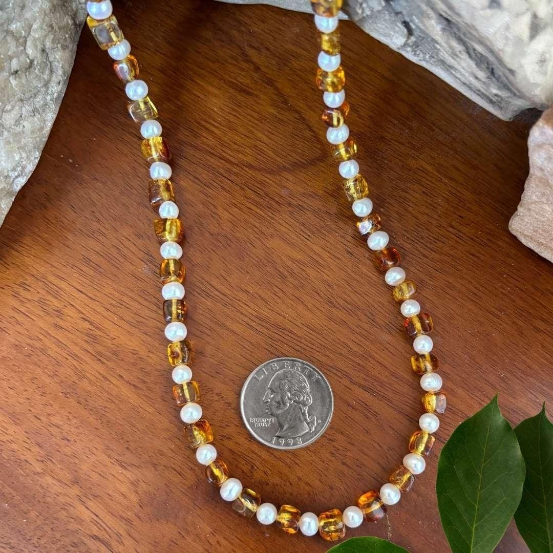 Amber Cubes and Pearls Beaded Necklace - Image 4
